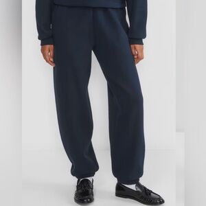 ARITZIA mega sweatpants size 2xs